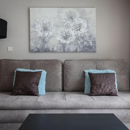 Ξενοδοχείο με διαμερίσματα Bella 4*