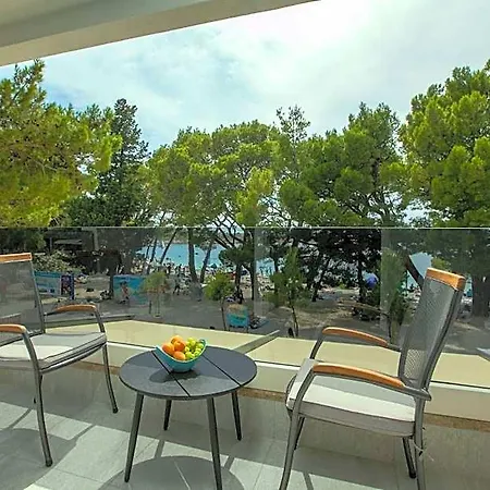 Apartahotel Bella 3*