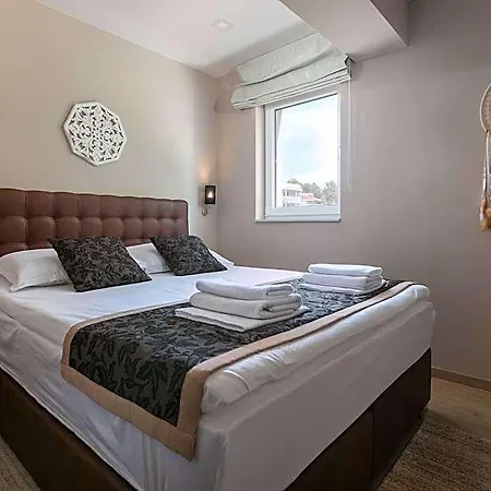 Bella Apartahotel 3*