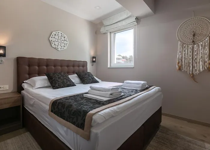 Bella Μακάρσκα