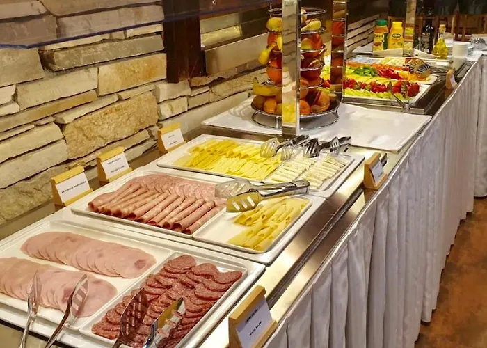 Bella Μακάρσκα