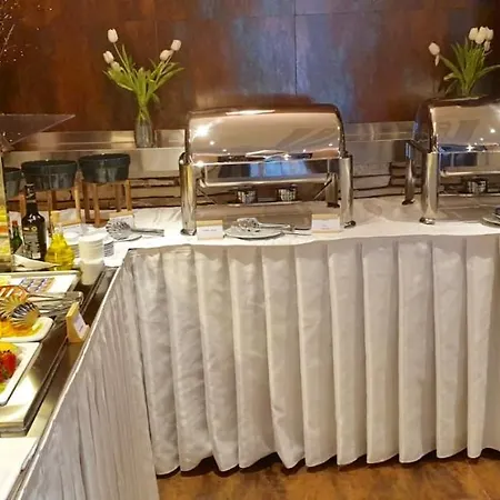 Bella マカルスカ