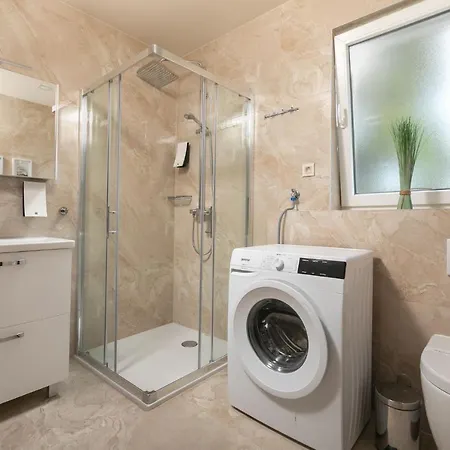 アパートホテル Bella 4*