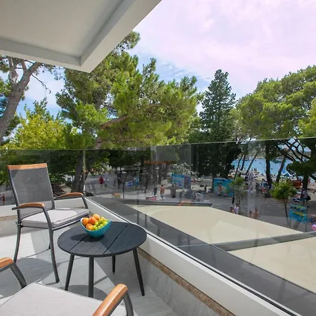 Bella アパートホテル 4*